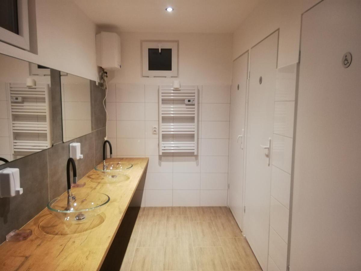 Grabska Osada Apartamenty - 100M Od Suntago Park-Domki Ogrzewane Caloroczne Mszczonow Ngoại thất bức ảnh